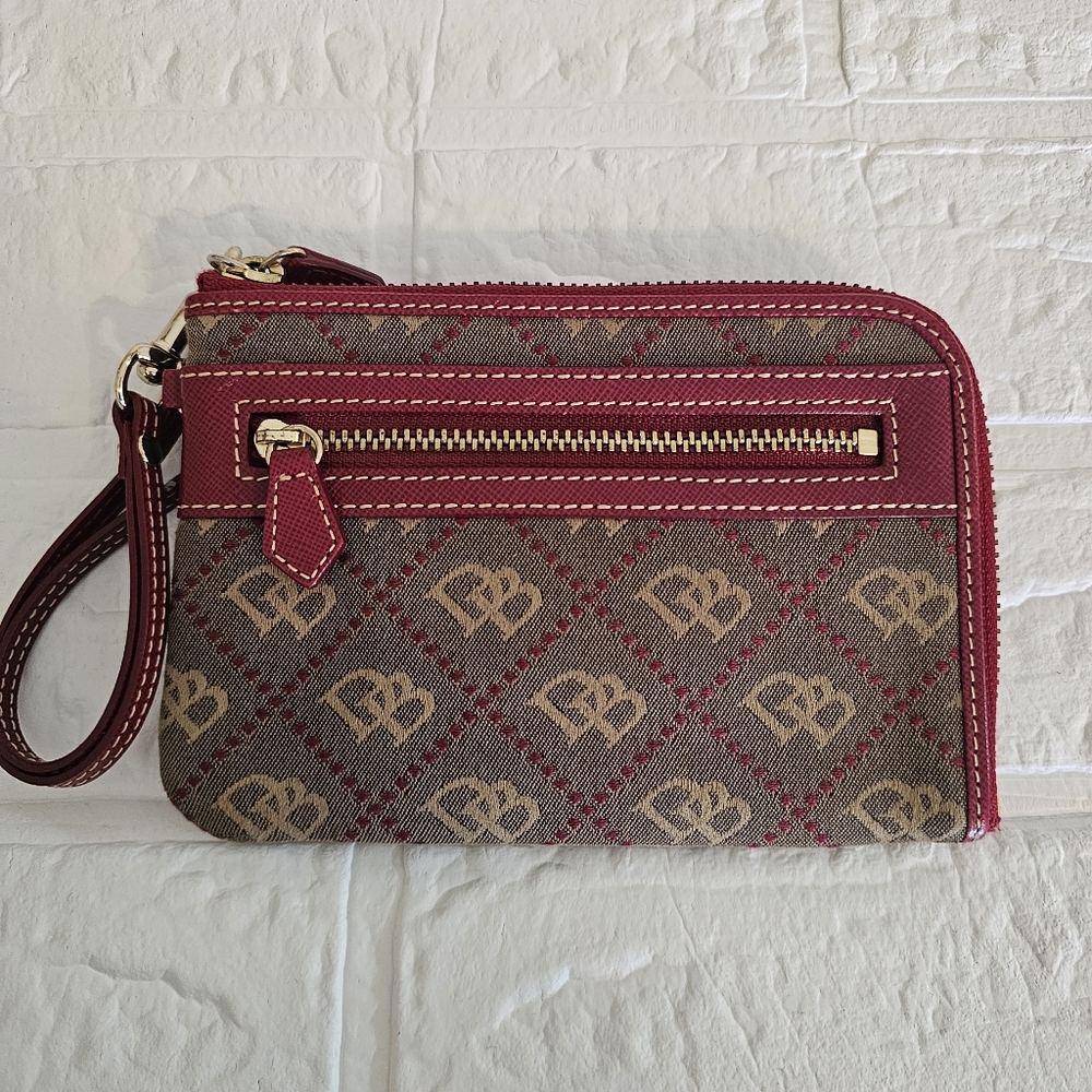 Dooney and Bourke Zip Wristlet wallet
